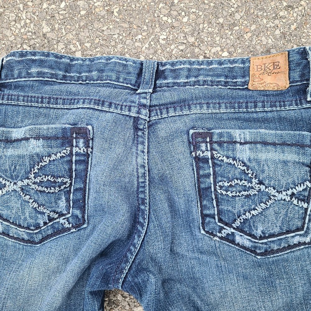 BKE women's size 27 x 33.5 Sabrina boot fit jeans womens Buckle